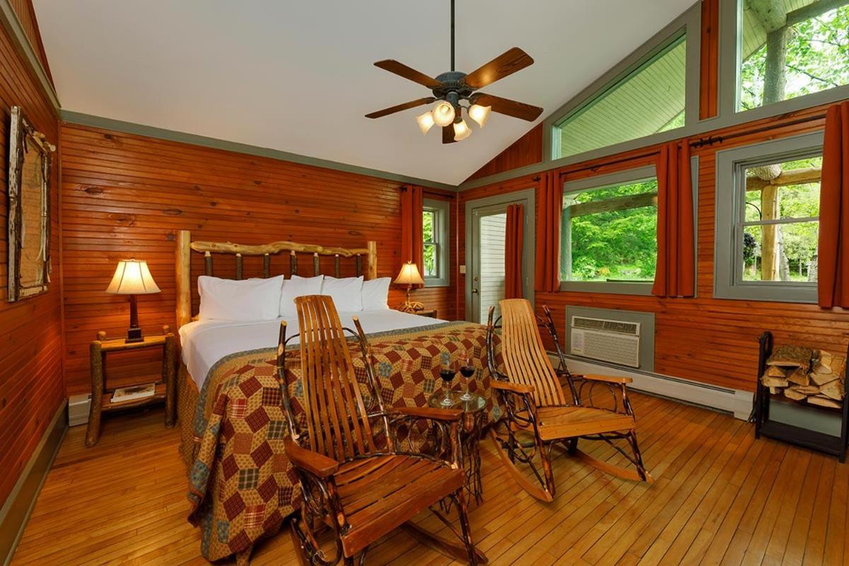 Friends Lake Inn Chestertown Bagian luar foto